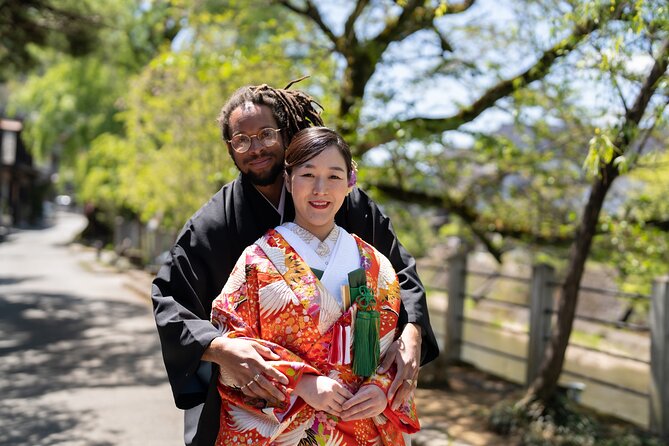 6 Hour Private Wedding Photos at Hida Takayama in Japan - Meeting and Pickup