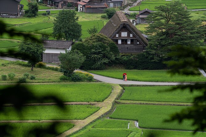 6 Hour Private Wedding Photos at Shirakawa-go in Japan - Hair and Makeup
