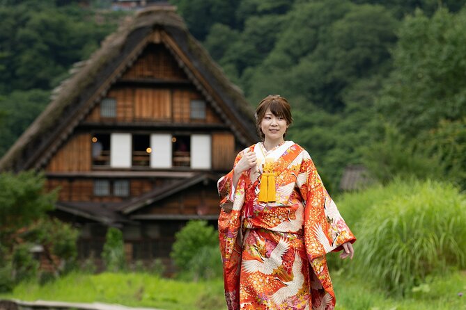 6 Hour Private Wedding Photos at Shirakawa-go in Japan - Accessories and Bouquet
