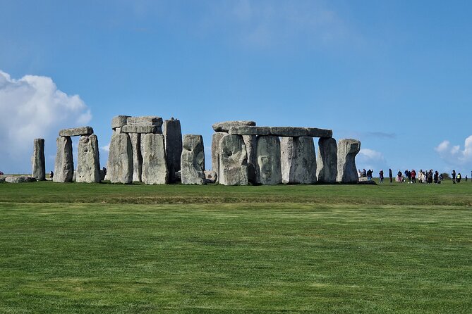 6 Hour Stonehenge Archeological and Historical Audio Guided Tour - Inclusions