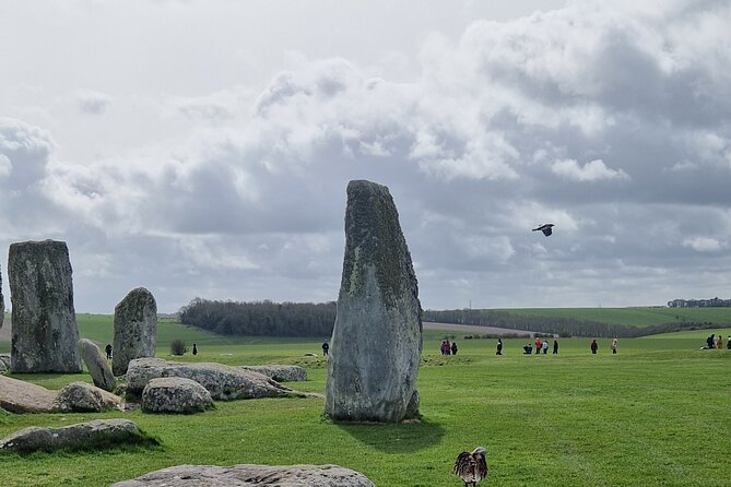 6 Hour Stonehenge Archeological and Historical Audio Guided Tour - Accessibility and Participation