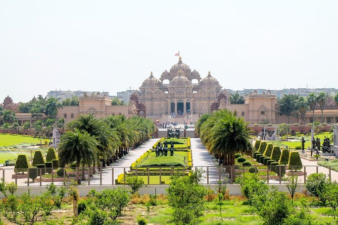 6 Hours: Delhi Temples and Spiritual Sites Tour - Pick-up Details