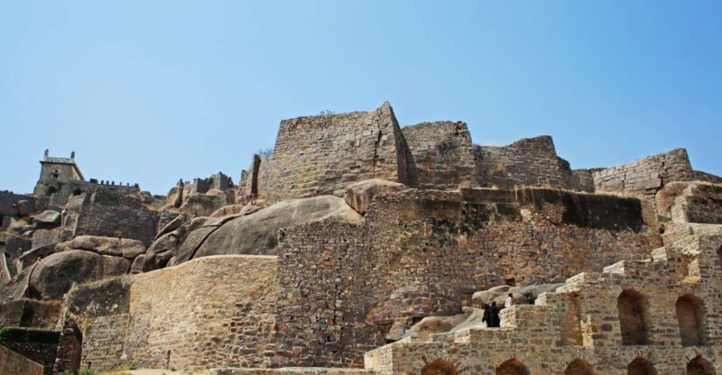 6-Hours Golconda Fort & Qutub Shahi Tombs Tour With Transfer - Golconda Fort