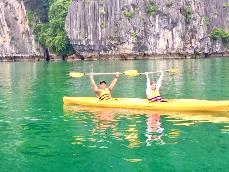 6 Hours Ha Long Bay Group Tour:Sung Sot-Ti Top-Kayaking - Boat Excursion and Scenic Views
