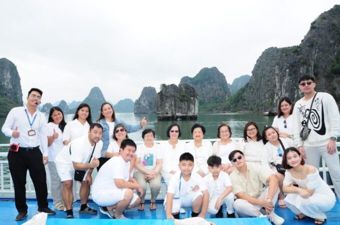 6 Hours Ha Long Bay Group Tour:Sung Sot-Ti Top-Kayaking - Inclusions and What to Bring