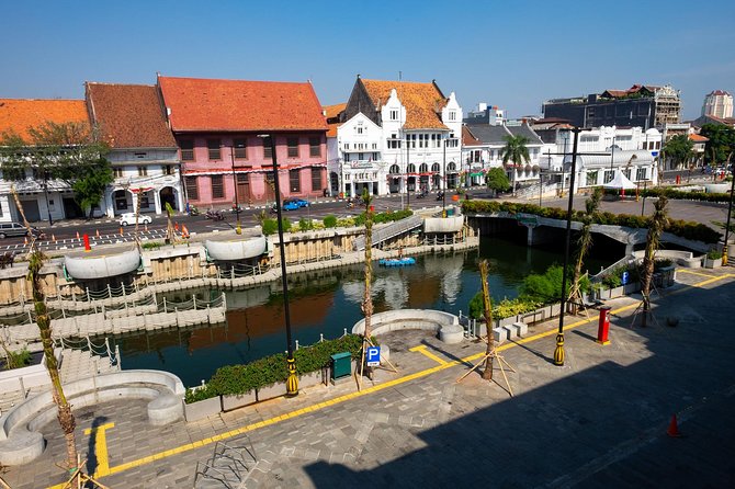 6 Hours Jakarta Private City Tour - (Must Visit Places) - Istiqlal Mosque and Cathedral
