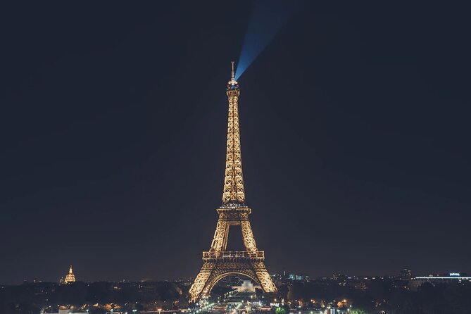 6 Hours Paris City Tour With Seine River Dinner Cruise and Hotel Pickup - Exploring Champs-Elysees