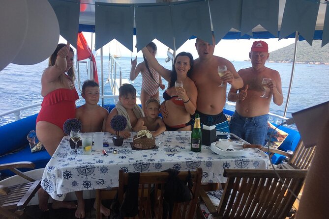6 Hours Private Charter Boat Tour With Lunch in Bodrum - Meeting and End Points