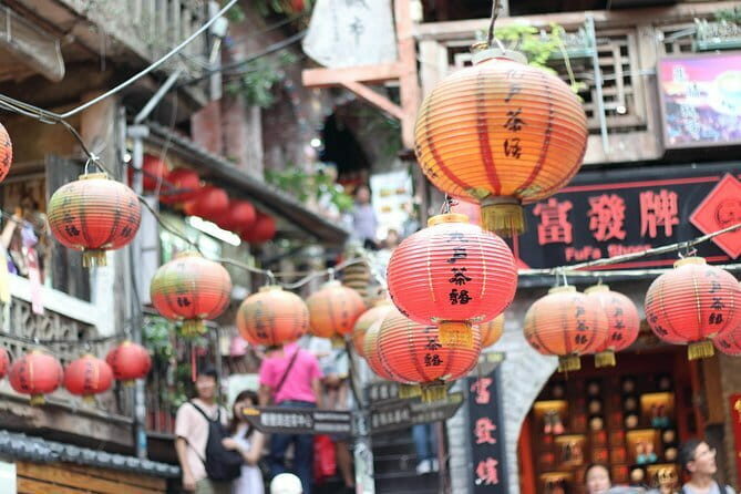 6 Hours Private Charter from Taipei in Shifen and Jiufen - Exploring Shifen Waterfall: Taiwan’s “Little Niagara”