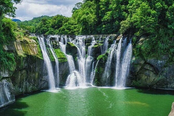 6 Hours Private Charter from Taipei in Shifen and Jiufen - Practical Details: What to Expect