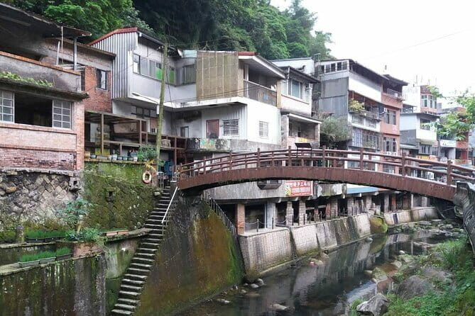 6 Hours Private Charter from Taipei in Shifen and Jiufen - The Sum Up