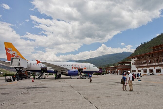 6 Nights Exclusive Bhutan Tour - Accommodation and Dining