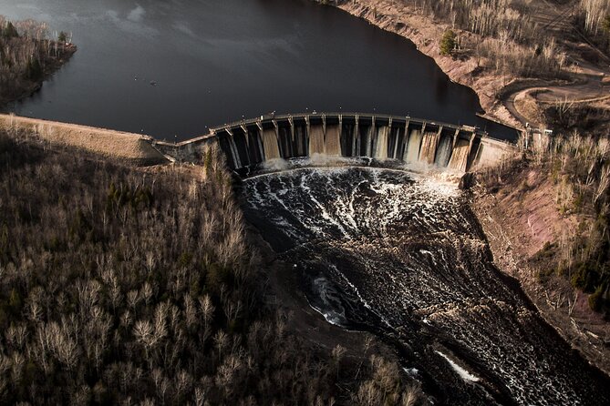 60-Mile Ultimate Helicopter Tour Over Duluth and Lake Superiors North Shore - Passenger Requirements