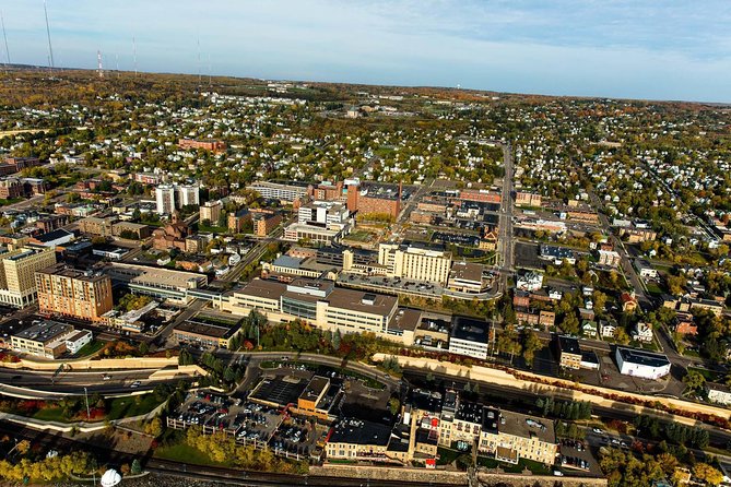 60-Mile Ultimate Helicopter Tour Over Duluth and Lake Superiors North Shore - Pilot Information