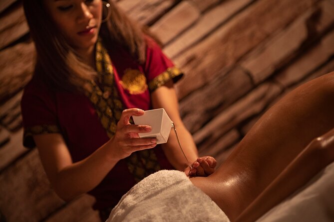 60 Min Couples MASSAGE to Choose and 30 Min Floral Bath THAI MASSAGE ALURA - Accessibility Information