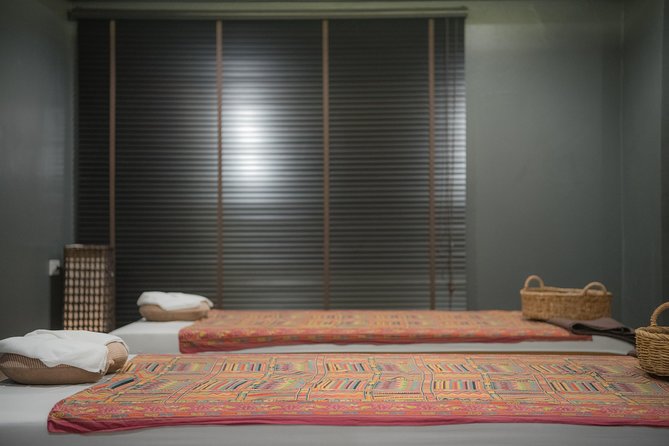 60 Mins -The Home Feet Massage With Hotstone -Free Transportation - Booking Information