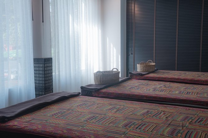 60 Mins -The Home Feet Massage With Hotstone -Free Transportation - Customer Reviews