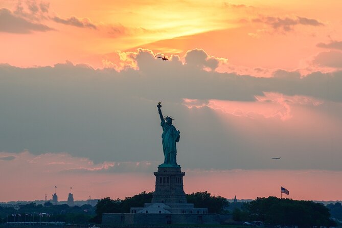 60-Minute Sunset Skyline Cruise Around Statue of Liberty - Getting There