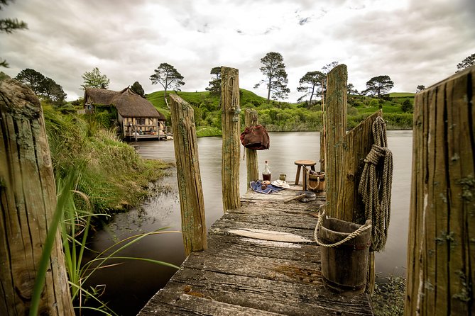 6hr Hobbiton Movie Set Tour - Departs Tauranga - Exploring the Iconic Hobbiton