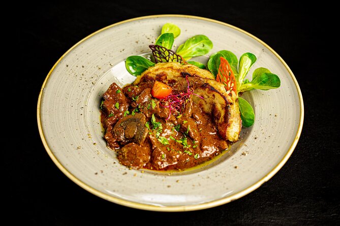 7 Course Dinner Cruise With Operetta and Folk Show - Customer Feedback and Ratings