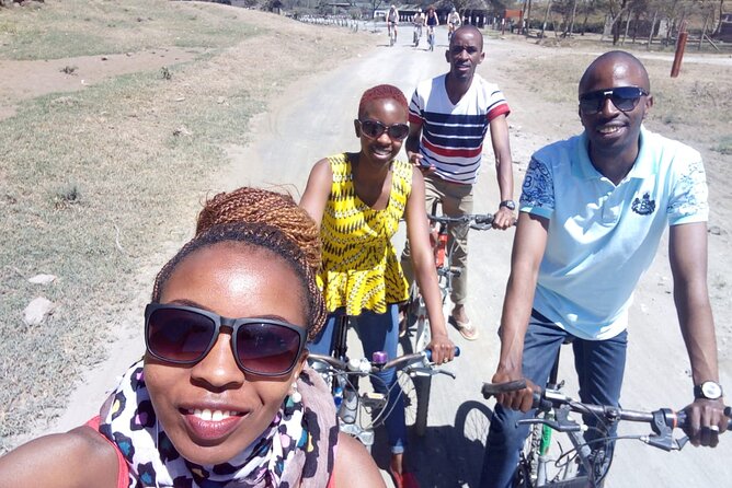 7-Day Safari to Maasai Mara, Lake Naivasha and Amboseli From Nairobi - Safari Van Transportation