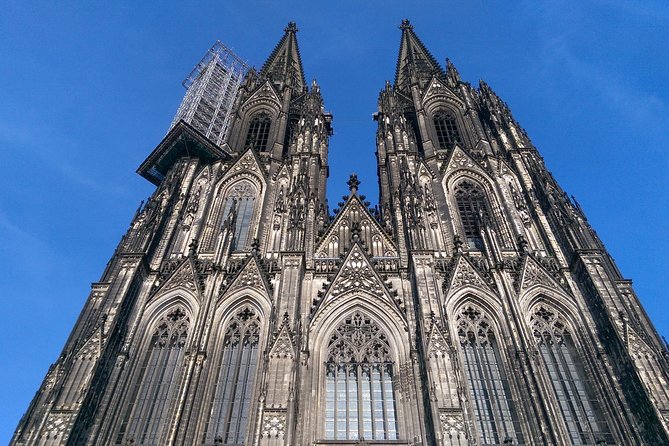 7-Day Taste of Central Europe Tour to Paris, Amsterdam, Brussels and More! - Meeting and Pickup Details