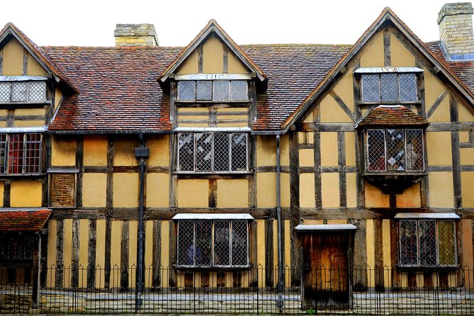 7 Day Tour Exploring England and Scotland Starting From London - Traveler Requirements and Luggage Policy