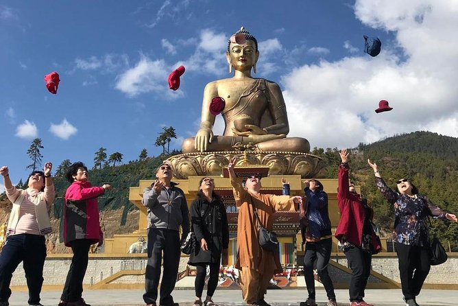7 Days in Bhutan-A Land of Happiness, Bhutan ~ The Beauty of Six Buildings, Seven Life Experiences - Crossing Douchula Pass