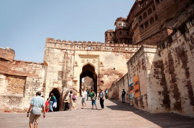 7 - Days Jaisalmer, Jodhpur and Udaipur Tour - Day 5: Jodhpur to Udaipur