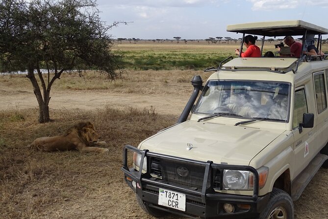 7-Days Private Jeep Safari Tour in 5 Star Luxury Lodge From Nairobi - Transportation and Accommodations