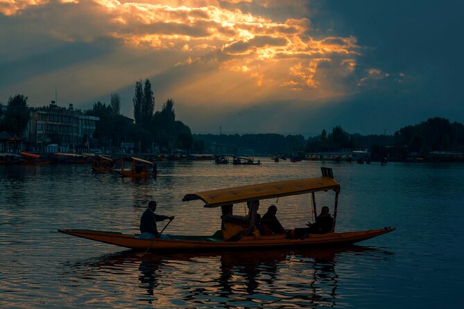 7 Days Private Travel Psychology Journey to Unseen Kashmir - On-the-Go Support