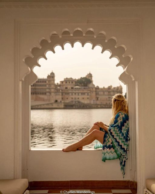 7 Days Tour of Rajasthan. Jaipur, Udaipur, Pushkar, Chittaur - Transportation and Accommodation