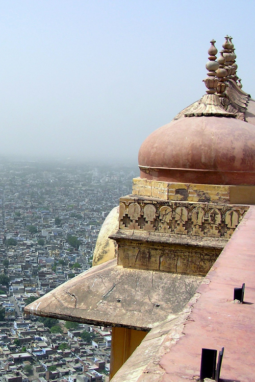 7 - Days Tour of Udaipur, Chittaurgarh, Pushkar and Jaipur - Transportation and Services