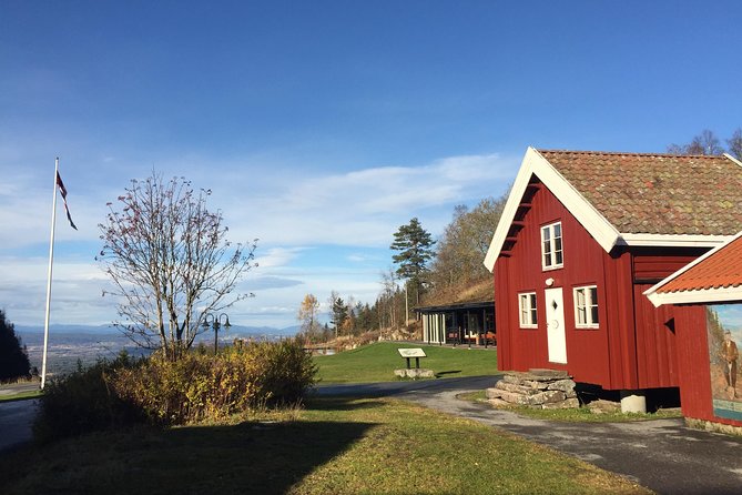 7 Hours Private Limousine Tour Combined Oslo & Tyrifjord Including the Twist - Tour Highlights