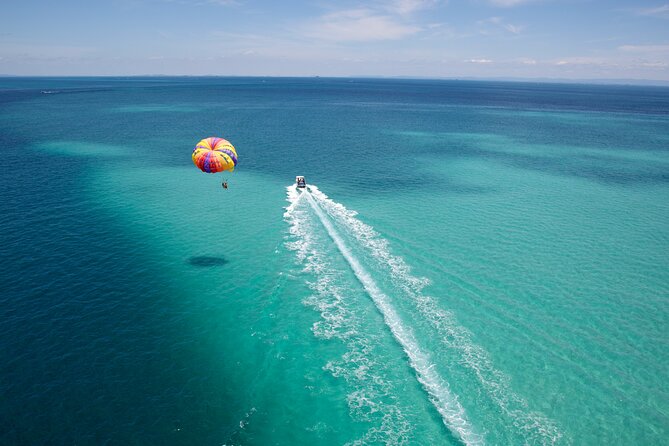 7 Hours Private Turks and Caicos Tour With Water-Sports Adventure - Parasailing and Snorkeling Adventure