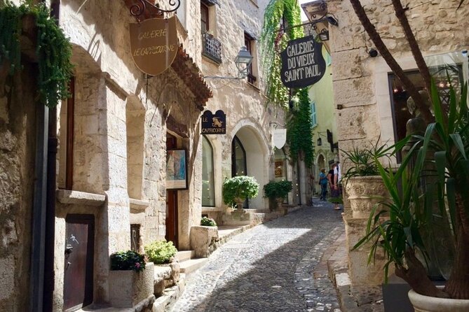 7h Sightseeing Excursion: Visit Saint Paul, Antibes, Cannes. - Key Points