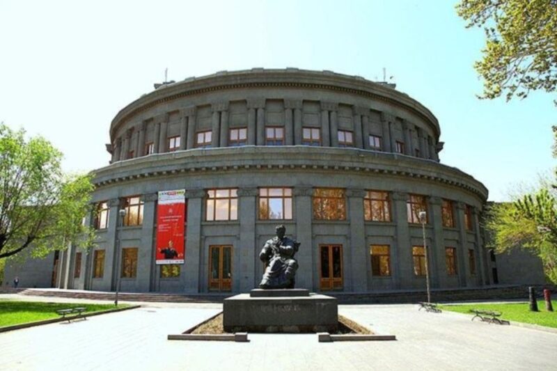 8-10 Hours Transport Rental With Driver in Armenia - Explore Historical Landmarks