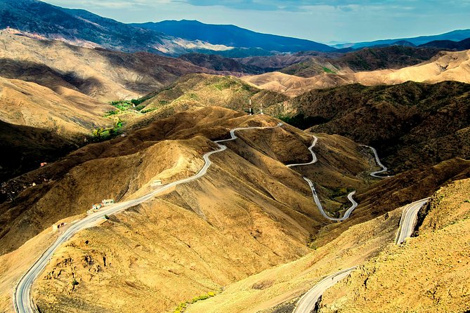 8 - Day Morocco Tour From Casablanca via Sahara Desert - Exploring Historic Meknes and Volubilis