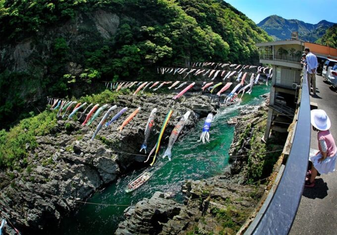8-Day ONE WAY Bus Tour to Fukuoka From Osaka via SHIKOKU - Day 8: Beppu Jigoku Meguri and Departure