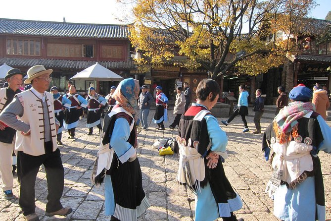 8-Day Private Yunnan Tour to Kunming, Dali, Lijiang and Shangri-La - Meeting and Pickup