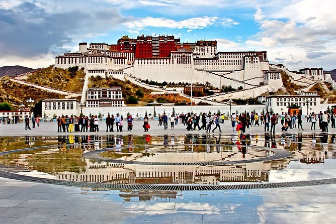 8-Day Small Group Lhasa, Everest Base Camp and Yamdrotso Lake Tour From Qingdao - Destination Highlights