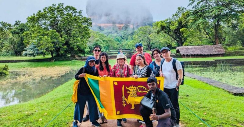 8-Day Sri Lanka Classic Tour: Private Driver & Accommodation - Itinerary Highlights