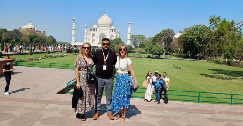 8 Days Delhi - Agra - Jaipur - Varanasi - Sarnath - Ayodhya - Pickup and Transportation