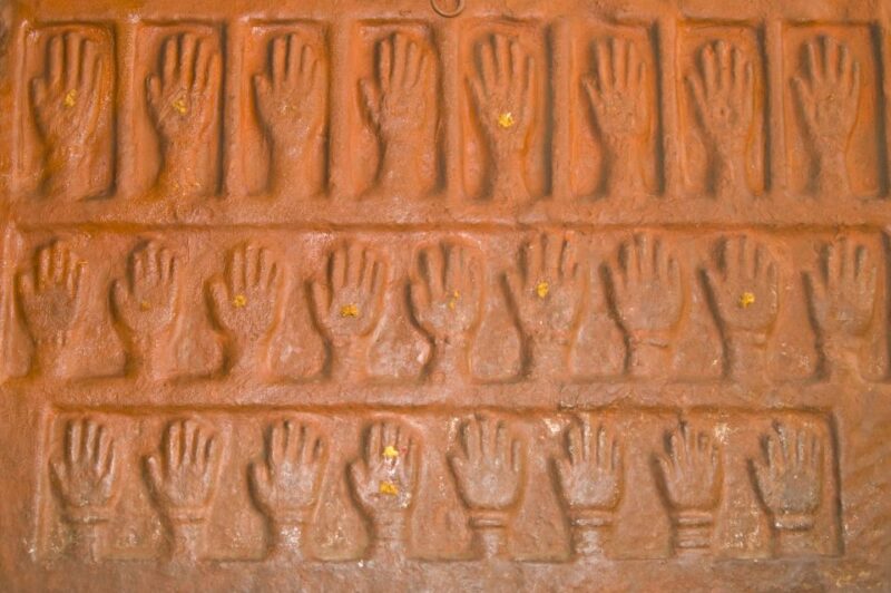 8 - Days Golden Triangle Tour With Jodhpur & Pushkar. - Day 1: Arrive in Delhi