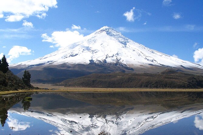 8 Days in Ecuadors Heartland From Mountains to Hot Springs - Discovering the Quilotoa Crater Lake