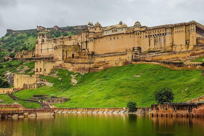 8 - Days Private Golden Triangle Tour With Udaipur - Discovering Agra Fort