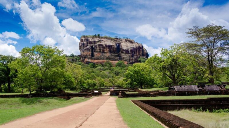 8 Days: Sri Lanka Round Tour 7 Nights Exploration Customize - Key Points