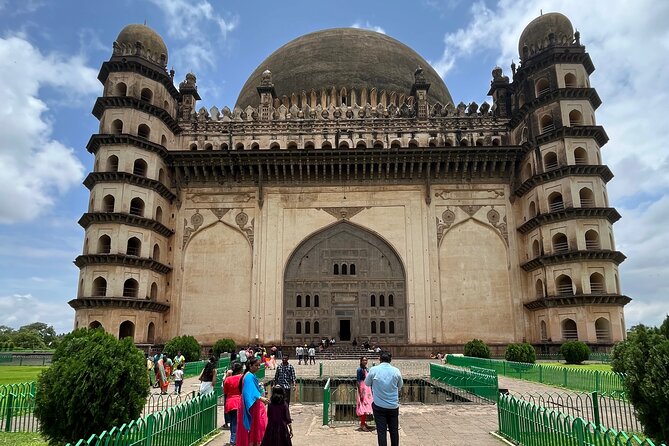 8 Days Tour From Aurangabad to Ajanta Ellora Hampi & Badami Caves - Hampi Tour and Departure