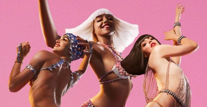 8-Hour Paris With Montparnasse, Le Marais and Crazy Horse - Experiencing the Crazy Horse Cabaret