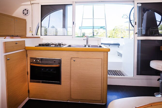8-Hour Private 38 Catamaran 2-Stop Tour to Cozumel With Food,Open Bar & Snorkel - Review Highlights